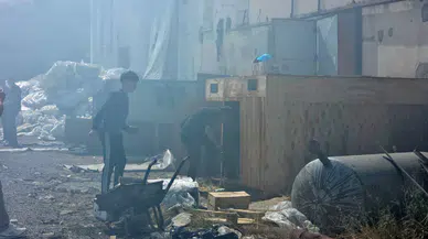 Organize Sanayi’de Korkutan Yangın: İtfaiye Söndürdü, Vatandaş Güvercinleri Kurtardı