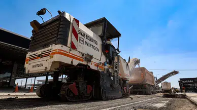 Sivas’ta Yol ve Asfalt Çalışmaları Sürüyor