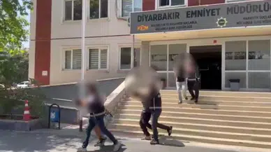 Sur'da 2 El Bombası Ele Geçirildi: Şüpheliler Parmaklıklar Ardında