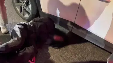 Bursa'da Anayolda Ters Yola Giren Alkollü Sürücü Dehşet Saçtı! Ekiplere Saldırıp Yola Fırladı