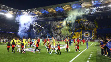 Fenerbahçe Taraftarından Roma Maçında Avrupa’ya Güçlü Mesaj