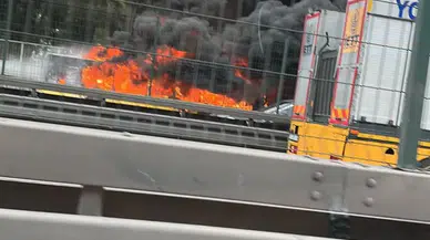 Bakırköy’de Hareket Halindeki İETT Otobüsünde Yangın Paniği: Alev Alev Yandı!