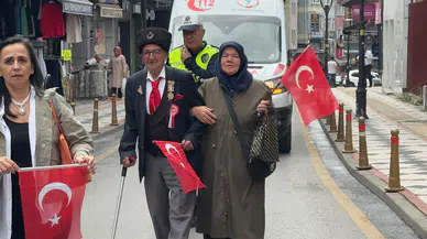 Kıbrıs Gazisi Yürümekte Zorlandı, Polis Hemen Yardımına Koştu
