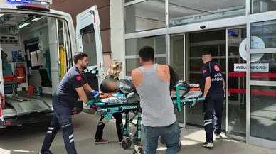 Küçük Çocuğun Kullandığı Forklift Devrildi: Çocuk Yaralandı