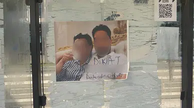Otobüs Durağında “Dolandırıcı” İlanı Şaşkına Çevirdi