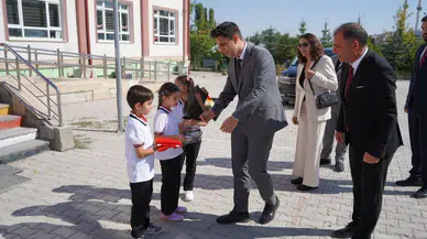 Kaymakam Yıldırım Öğrencilerin İlk Ders Heyecanına Ortak Oldu