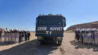 Sivas’ta Çevik Kuvvet Ekiplerinden Gerçeği Aratmayan Tatbikat