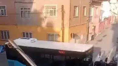 Sivas’ta Halk Otobüsü ile Hafif Ticari Araç Çarpıştı