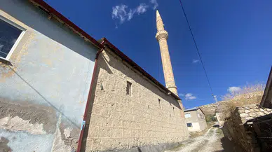 Sivas'taki Tarihi Kilise 42 Yıldır Cami Olarak Kullanılıyor