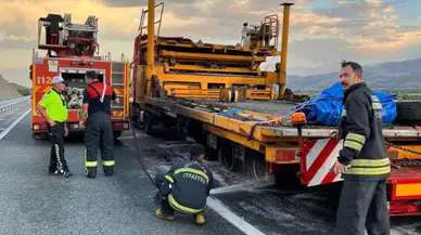 Sivas’tan Yola Çıkan Tırın Dorsesi Alevlere Teslim Oldu!