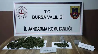 Jandarmadan İnegöl’de Uyuşturucu Baskını: 1 Kilo Esrar