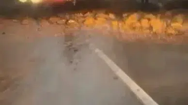 Uludağ Yolunda Heyelan Paniği: Toprak ve Kayalar Yola Düştü