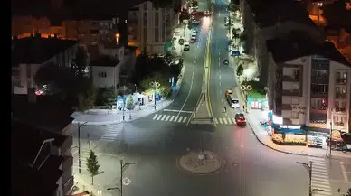 Yunus Emre Mahallesi'nde Konforlu Ulaşım Dönemi: Sivas Belediyesi Asfalt Serimini Tamamladı