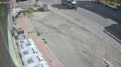 Karakoçan'da Aynı Kavşakta Bir Gün Arayla İki Kaza! O Anlar Kamerada
