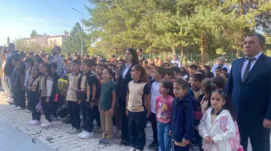 Hafik’te Yeni Eğitim Yılının İlk Zili Çaldı