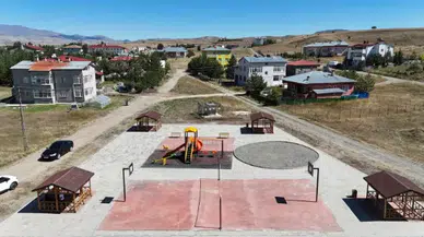 İmranlı’da Karşıyaka Mahallesi Parkı Hizmete Açıldı