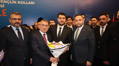 AK Parti Sivas Gençlik Kolları'ndan 12 Eylül Yıldönümünde Sert Demokrasi Vurgusu!