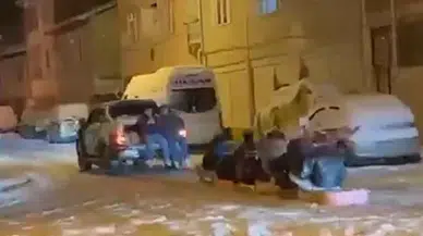 Belediye İşçilerinin Kar Keyfi Sosyal Medyayı İkiye Böldü!