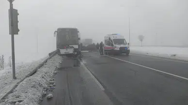 Gemerek'te Yolcu Otobüsü Kazaya Karıştı: Yaralılar Var!