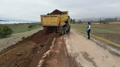 Suşehri’nde Köy Yollarında Bakım ve Altyapı Çalışmaları Sürüyor
