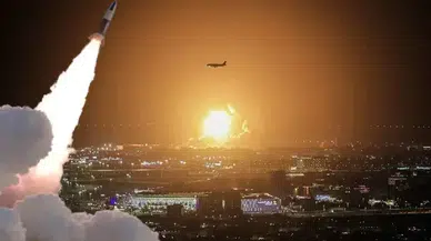 Yemen'de Gerilim Tırmanıyor! Askeri Kamp Füzelerle Hedef Alındı