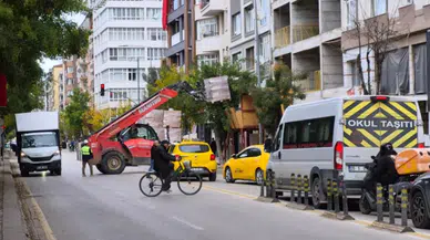Cadde Ortasında İnşaat Çalışması Trafiği Felç Etti!
