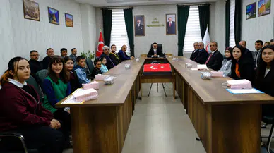 Cumhuriyet Bayramı Yarışmalarında Başarılı Öğrencilere Ödül
