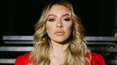 Sivaslı Hadise Çocukluk Fotoğrafıyla Geçmişe Yolculuk Yaptı