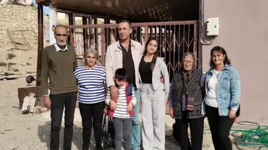 Sivas’ta Aracı Bozulan Alman Gezgin, 11 Günlük Misafirliğin Ardından Gözyaşlarıyla Ayrıldı
