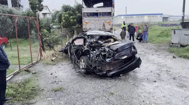 Tren Otomobili Biçti: Metrelerce Sürüklenen Araçta Acı Son