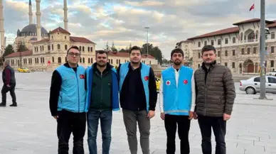 Sivas’ta Üniversite Öğrencilerinden Esnafa Siftah Bereketi