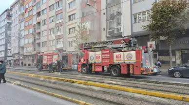 Eskişehir'de Çiçekçi Dükkânı Yandı! Sahibinin Feryadı Yürek Burktu
