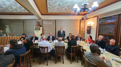 Divriği’de Muhtarlar Günü Dolayısıyla Akşam Yemeği Programı Düzenlendi