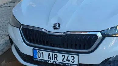Adana'da Öğretmenin Otomobiline Molotoflu Saldırı Şoku