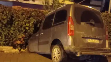 Çarpışmanın Şiddetiyle Savruldu! Bir Evin Duvarına Çarptı