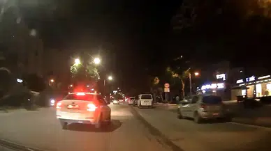 Trafikte Hız Uyarısı Kavgaya Döndü: Adana'da Dehşet Anları