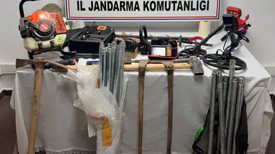 Define Ararken Suçüstü Yakalandılar! Bakın Neler Ele Geçirildi