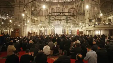 Diyanet 2026-2027 kandil günleri: Regaip, Miraç, Berat ve Mevlid Kandili tarihleri…