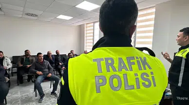 Altınyayla’da Okul Servis Şoförlerine Güvenli Taşımacılık Eğitimi