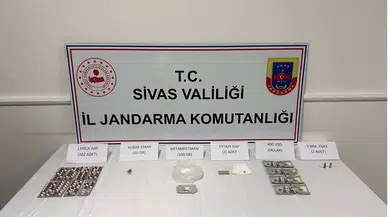 Şarkışla'da Uyuşturucu Operasyonu: 3 Şüpheli Tutuklandı