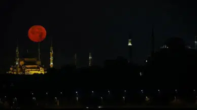 2026 Kanlı Ay Tutulması ne zaman, saat kaçta? Gökyüzü kızıla boyanacak...
