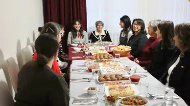 Ramazan Coşkusu Mevlana Çocuk Evi’ni Sardı: Çiğdem Olgun Şimşek Çocuklarla Buluştu