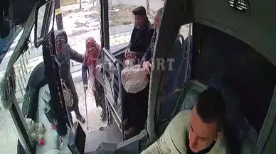 Sivas’ta Örnek Davranış: Halk Otobüsü Şoföründen Yürek Isıtan Yardım