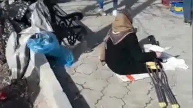 Görenleri hayrete düşüren olay: POS cihazlı dilenci