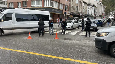 Sivas'ta Kar Maskeli Şahıs Rastgele Ateş Açtı: Yaralı Var