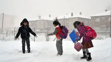 Sivas’ta O İlçede de Okullar Tatil Edildi