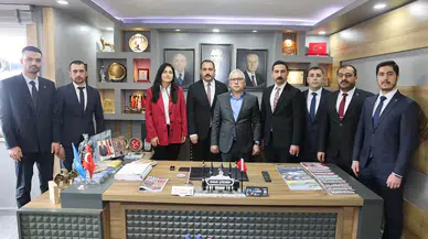 Yılmaz Şimşek, Ülkü Ocakları İl Başkanı ve Yönetimiyle Görüştü