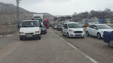 Sivas’ta Kar Alarmı: Önemli Karayolu Çift Yönlü Kapandı
