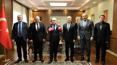 Türkiye Kick Boks Federasyonu Başkanı ve Heyeti Valimiz Yılmaz Şimşek’i Ziyaret Etti