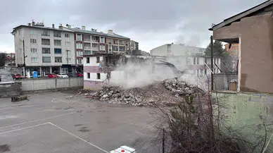 Sivas’ta Deprem Riski Nedeniyle Okul Yıkımı: Alparslan Ortaokulu İçin Yeni Dönem